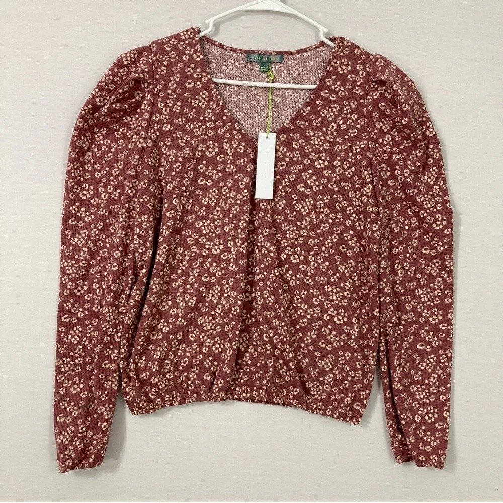 New Good Luck Gem Ditsy Floral Waffle Knit V Neck Puff Sleeve Top Large